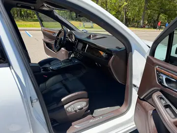 Vehicle image 108