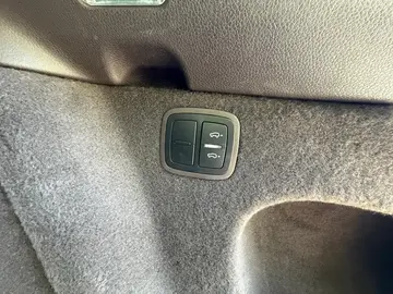 Vehicle image 125