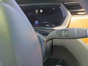 Vehicle image 43
