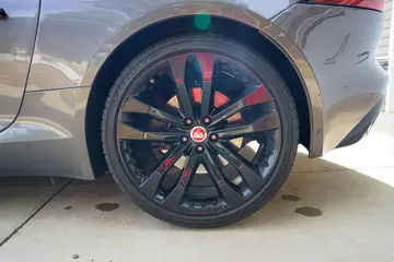 Vehicle image 35