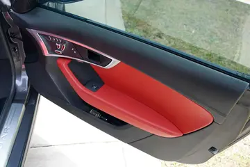 Vehicle image 79