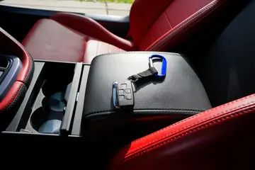Vehicle image 102