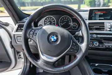 Vehicle image 40