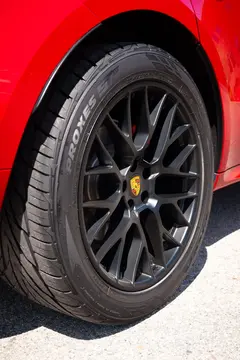 Vehicle image 102