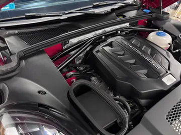 Vehicle image 200