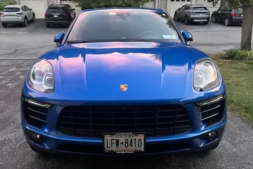 Vehicle image 17
