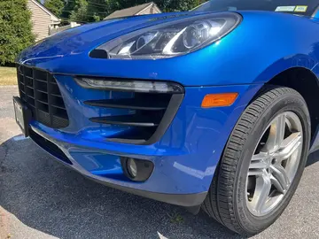 Vehicle image 27