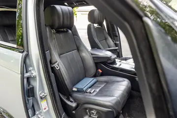 Vehicle image 34