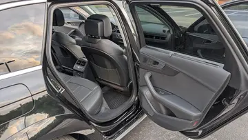 Vehicle image 73