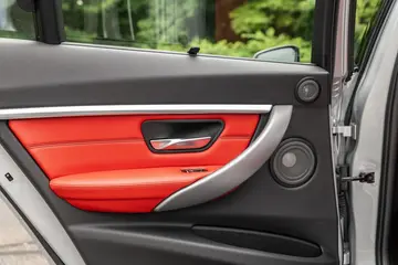 Vehicle image 101