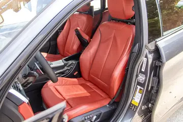 Vehicle image 42