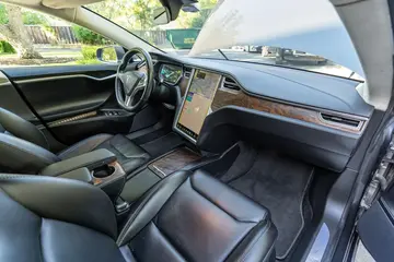 Vehicle image 105