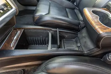 Vehicle image 107