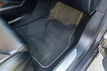 Vehicle image 116