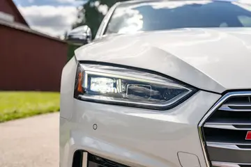 Vehicle image 40