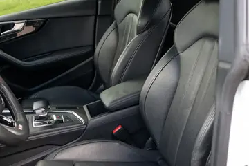 Vehicle image 51