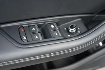 Vehicle image 101