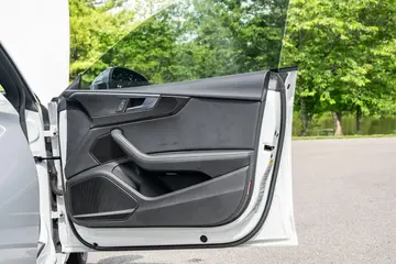 Vehicle image 102