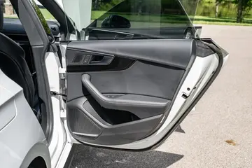 Vehicle image 104