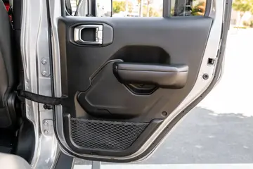 Vehicle image 102