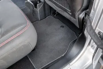 Vehicle image 109