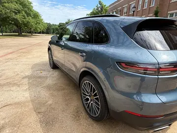 Vehicle image 24