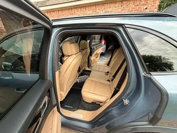 Vehicle image 52