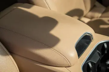 Vehicle image 73