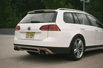 Vehicle image 34