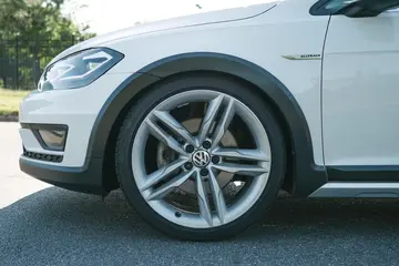 Vehicle image 53