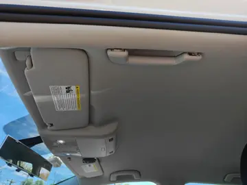 Vehicle image 76