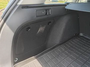 Vehicle image 92