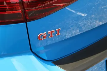Vehicle image 34