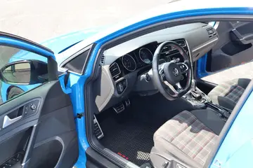 Vehicle image 62