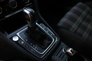 Vehicle image 74