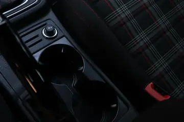 Vehicle image 75