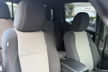 Vehicle image 47