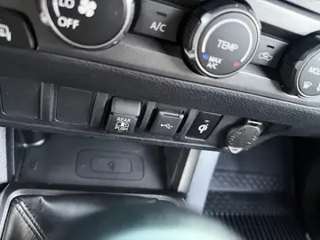Vehicle image 71