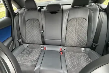 Vehicle image 51