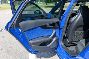 Vehicle image 75