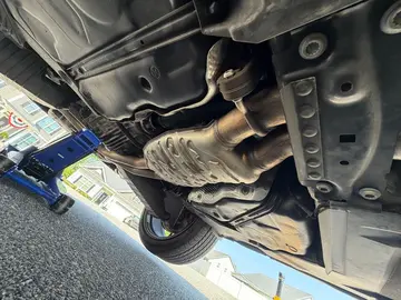 Vehicle image 100