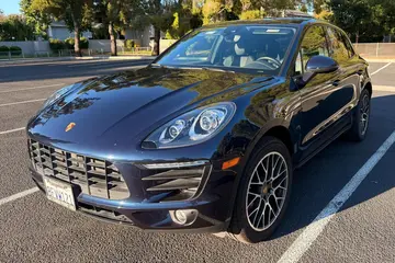 2018 Porsche Macan Sport Edition