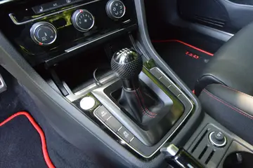 Vehicle image 48