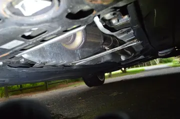 Vehicle image 101