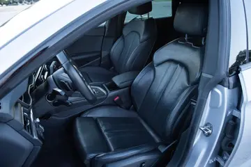 Vehicle image 76