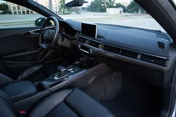 Vehicle image 101