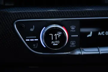 Vehicle image 110