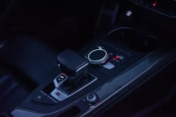 Vehicle image 116