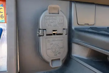 Vehicle image 21