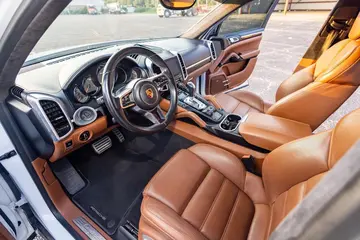 Vehicle image 34